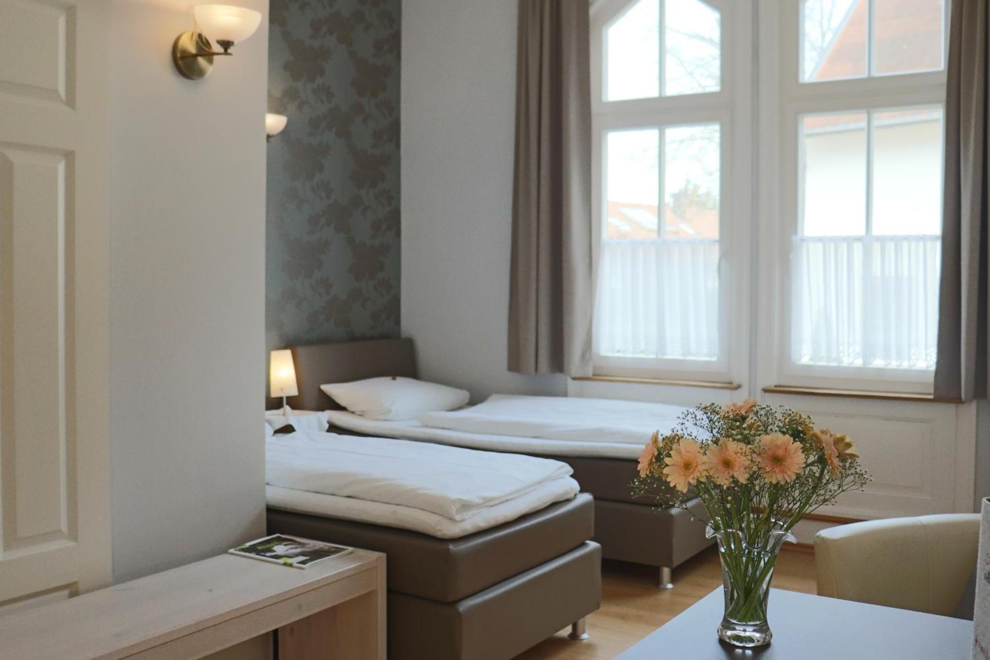 Gaestehaus "Unsere Stadtvilla" Hechingen Extérieur photo