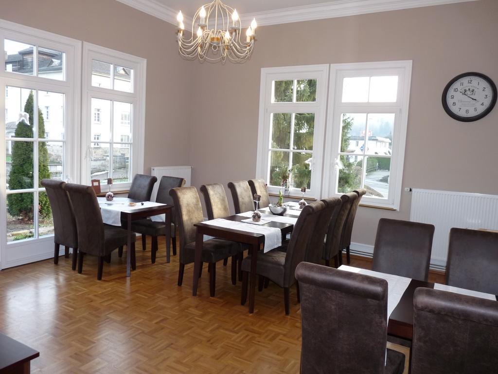Gaestehaus "Unsere Stadtvilla" Hechingen Extérieur photo