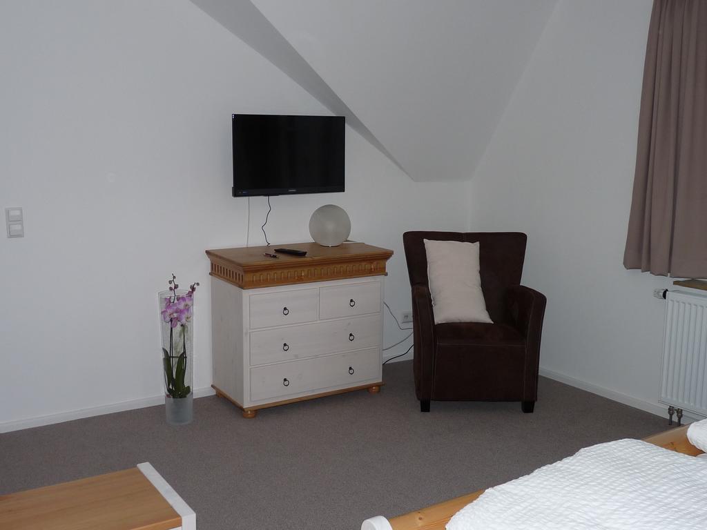 Gaestehaus "Unsere Stadtvilla" Hechingen Chambre photo