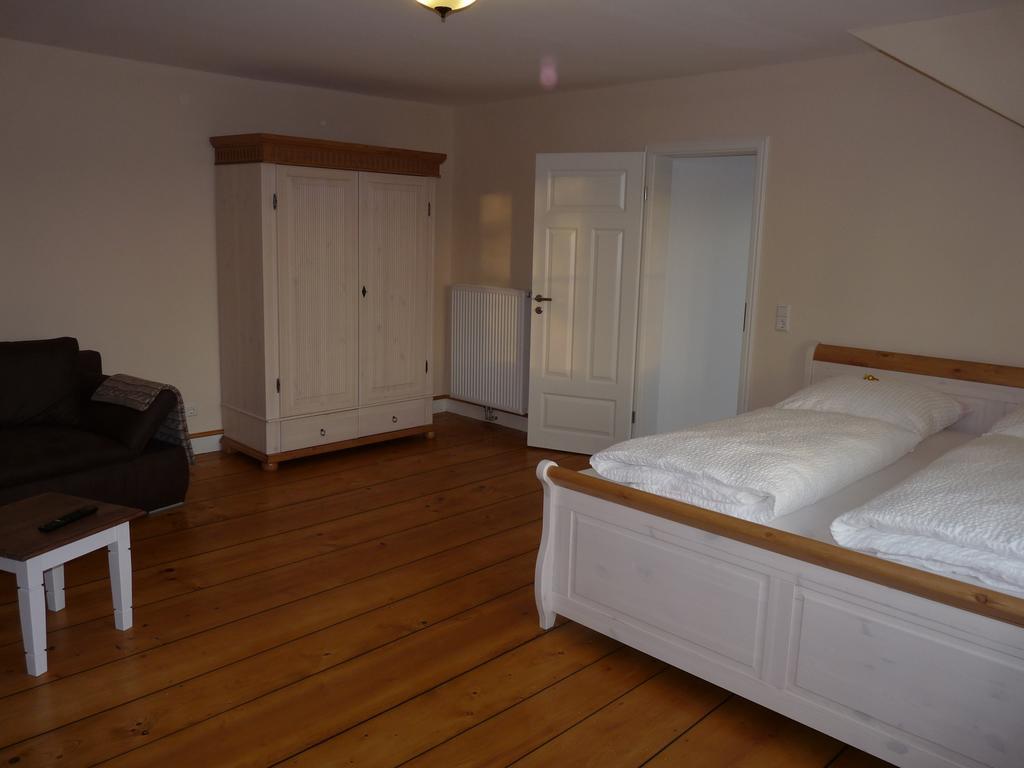 Gaestehaus "Unsere Stadtvilla" Hechingen Chambre photo